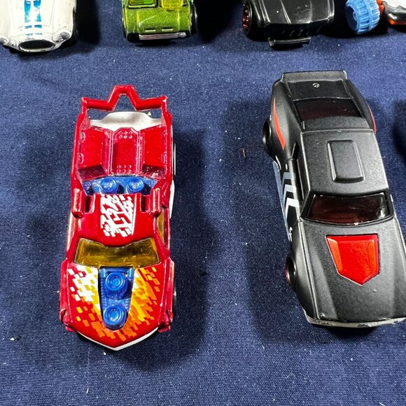 Lot Of 16 Hot Wheels Die-Cast Cars Assorted Models & Colors Collectors Set - Picture 4 of 5